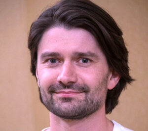 جواسيس (ديلي ميل) في القاهرة!