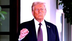 محمود عطية يكتب: (دونالد ترامب).. الممثل الكاذب!