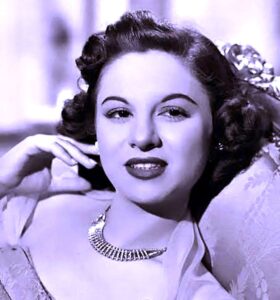 (فاتن حمامة).. الطفلة الجميلة التى جسدت دور الأم في الثلاثينات من عمرها (1/2)