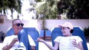 جمهور مهرجان الجونة السينمائي يستقبل الفيلم المصري (50 متر) 