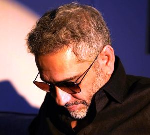 محمود حسونة يكتب: موهبة (فضل شاكر).. بين محرقة العابثين وإغراءات أصحاب المصالح 