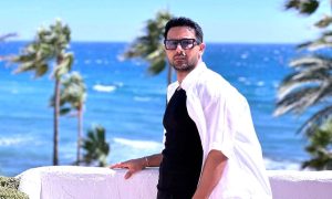 بإحساسٍ عاطفيٍّ محب (فؤاد عبد الواحد) يطرح أغنية (وينك)