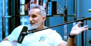 (باسم يوسف): لم أعد أهتم بإنجازات الذكاء الاصطناعي أو التطور التكنولوجي!