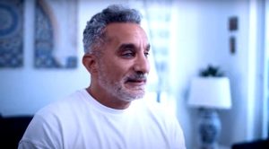 (باسم يوسف) يكشف عن العديد من الأسرار حول حياته في (كلمة أخيرة)