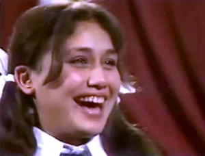 من أصداء اسمها أكتب إليها (هالة أنور).. هالة النور الذي يمشى في ملامح الحكاية