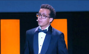 محمود حسونة يكتب: (الصحافة).. من  مهنة الحقيقة والمجد إلى (ملطشة) زمن الزيف! 