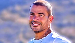 رضا العربي يكتب: (عمرو دياب) في عيد ميلاده الرابع والستين.. السنين والحنين!