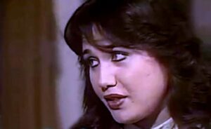 من أصداء اسمها أكتب إليها (هالة أنور).. هالة النور الذي يمشى في ملامح الحكاية