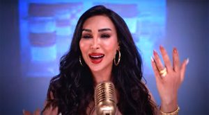 (شاهيناز) سعيدة بردود الأفعال الإيجابية على أغنيتها الوطنية الجديدة (إيد في إيد)