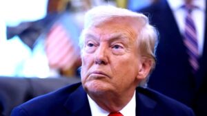 محمود عطية يكتب: (دونالد ترامب).. الممثل الكاذب!