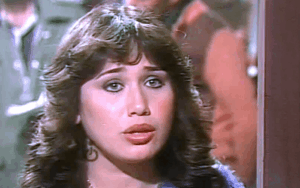 من أصداء اسمها أكتب إليها (هالة أنور).. هالة النور الذي يمشى في ملامح الحكاية