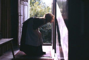 فيلم SOUND OF FALLING مابين الصدمات المتوارثة.. والتجارب المكبوتة