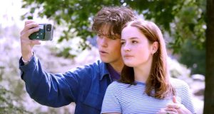 فيلم  أحلام (جنس حب).. حكاية تعقيدات علاقة غير لائقة