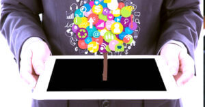 علي عبد الرحمن يكتب: وجوه (الإعلام) وأصنامه!؟