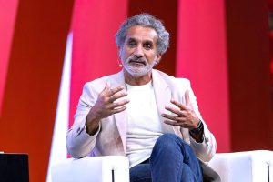 عصام السيد يكتب: (باسم يوسف).. الأراجوز الذى أحبط الجميع