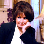 (سميرة أحمد).. كانت رمزاً للبنت الخجول المليئة بالحيوية وجسدت دور الأم وهى لديها 23 سنة!