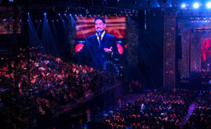 (وليد الشامي) يشعل مسرح محمد عبده أرينا في العاصمة الرياض