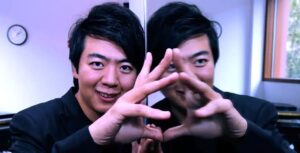 عازف البيانو العالمي (لانج لانج): العزف أمام الأهرامات حلم حياتي