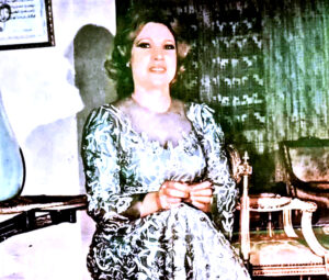 (شوفوا الدنيا) الأغنية التى لحنها السنباطي، لأم كلثوم، وغنتها (ياسمين الخيام) بلحن حلمي بكر.