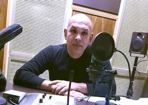 رضا العربي يكتب: (علي الحجار).. حين يتوضأ الصوت بالكلمة.. يولد الفن من رحم الروح