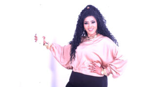 (جواهر) تعود إلى الساحة الغنائية بكليب (فارس أحلامي)