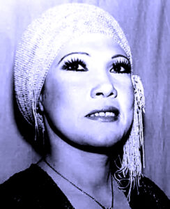 (شوفوا الدنيا) الأغنية التى لحنها السنباطي، لأم كلثوم، وغنتها (ياسمين الخيام) بلحن حلمي بكر.