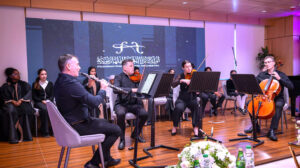 محمد المنصور : سعدت بحضور افتتاح (أوركسترا الفجيرة الفلهارموني)