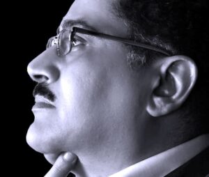 الشاعر (مصطفى مرسي) يحصل على العضوية الاحترافية في جمعية (الساسيم) الفرنسية.