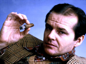 حنان أبو الضياء تكتب: (جاك نيكلسون): أنا ابن غير شرعي.. لم أعرف والدي إلا بعد السابعة والثلاثين (5)