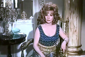 ناصر العزبي يكتب: (أضواء المدينة) بين الاستعراض والكوميديا