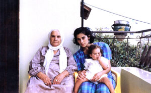 كتاب جديد يكشف عن رحلة (هيام عباس) بين الفن والهوية