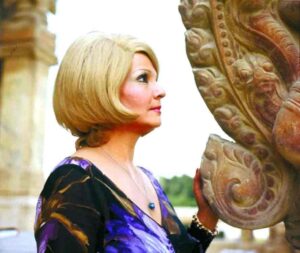 (شادية) قدمت (الأم) بصورة مغايرة تماماً لكل الأمهات في السينما المصرية! (2/2)