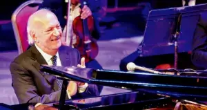 (عمر خيرت): حب الجمهور له وقلقهم الشديد عليه أشعره بالضيق !