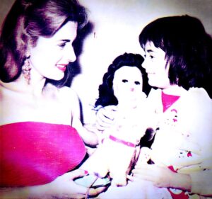 (مريم فخر الدين).. الجميلة التى زحفت الي الأدوار الثانوية عن رضا تام، بسبب أمومتها! (2)