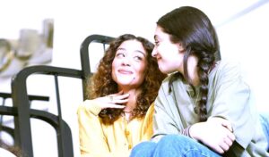 تصدرت العديد من مقاطع مسلسل (ميد تيرم) قوائم التريند