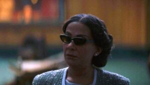 أخطاء فيلم (الست) التاريخية.. زيفت حكاية (آخر ساعة، وثورة يوليو)، ورسخت لجشع والدها (2/2)