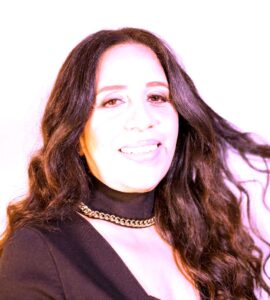 (عايشة الوعد) الأديبة التى أكتشفها بليغ حمدي، ولحن لها الموجي (مابنسكتش أبدا)