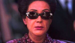 أخطاء فيلم (الست) التاريخية.. زيفت حكاية (آخر ساعة، وثورة يوليو)، ورسخت لجشع والدها (2/2)