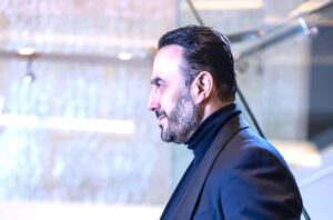 (قصي خولي): أعود للمسرح بعد 15 عاما بـ (عرس مطنطن)، وانتظروا خمس أرواح