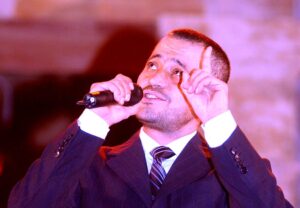 (فوزي إبراهيم): كتبت (صابر وراضي) لصابر الرباعي، لكن غناها (جورج وسوف)