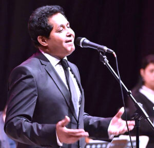 رضا العربي يكتب: (يحيى عراقي).. الصوت الذي توضّأت به الأرواح