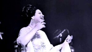 إبراهيم أبو ذكري يكتب: حكايتي مع الإعلام وصناع الاعلام (30).. يا حبيبتي يا (منى زكي)!