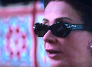 محمد شمروخ يكتب: (منى زكي).. ليه الناس كرهتها؟!