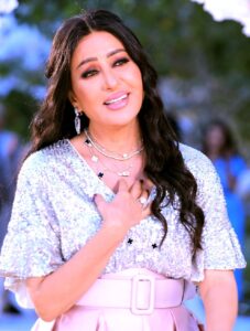 (لطيفة) بعد رائعتها التونسية (نتفكر) تطرح اليوم كليب أغنيتها (تسلملي)