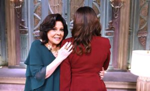 (هند صبري) في لقاء استثنائي تكشف من خلاله أسرار 20 عامًا من النجومية