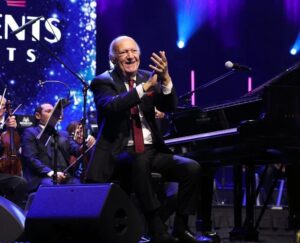 تكريم (عمر خيرت) فى مهرجان الأوبرا العربية بالدوحة