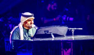 (حسين الجسمي) يقدم ليلة تسجل في ذاكرة المشهد الفني العربي والعالمي بأبوظبي