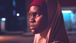 (عائشة لا تستطيع الطيران) يحظى بتصفيق واسع واحتفاء شديد بمهرجان الدولي للفيلم بمراكش