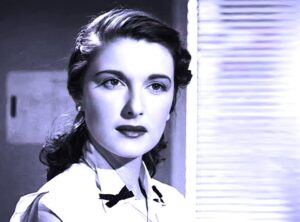 (مريم فخر الدين): الأم الجميلة المرغوبة من الرجال رغم أمومتها وتقدم العمر! (1)