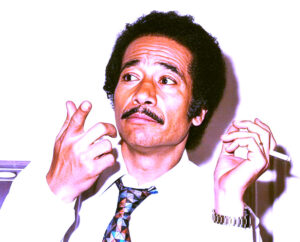 (محمد الحلو): ذكرت (محمد الموجي) بـ (من غير عتاب) فأعطاها لأميرة سالم، ثم سمية قيصر!